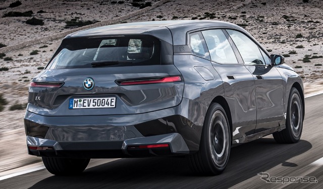 BMW iX の「xDrive50」(参考)