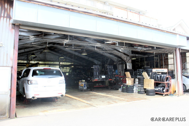 本社では主に車検や点検整備が行われる