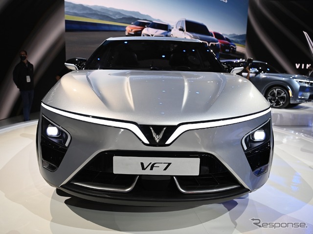 ビンファストVF7(CES 2022)