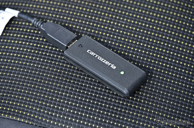 4G/LTE対応通信モジュールが搭載されているのでデータ容量を気にせずにインターネットへ接続が可能