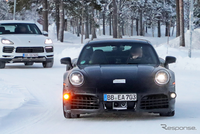 ポルシェ 911ターボ 改良新型プロトタイプ（スクープ写真）