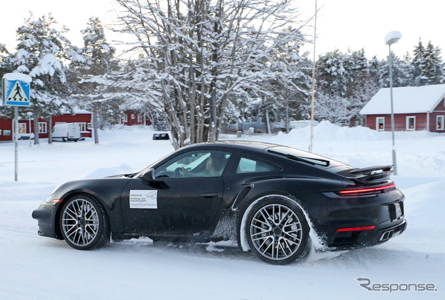 ポルシェ 911ターボ 改良新型プロトタイプ（スクープ写真）