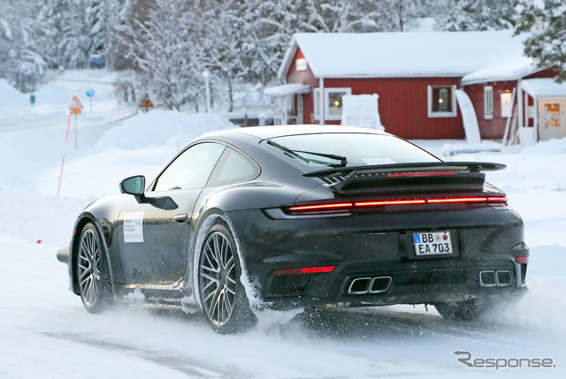 ポルシェ 911ターボ 改良新型プロトタイプ（スクープ写真）