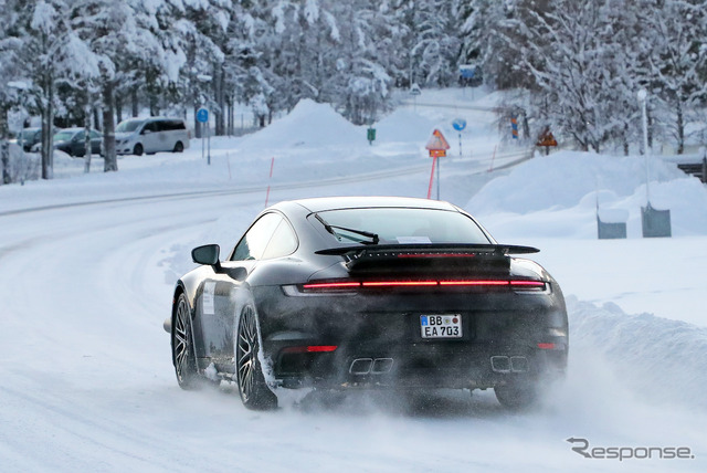 ポルシェ 911ターボ 改良新型プロトタイプ（スクープ写真）