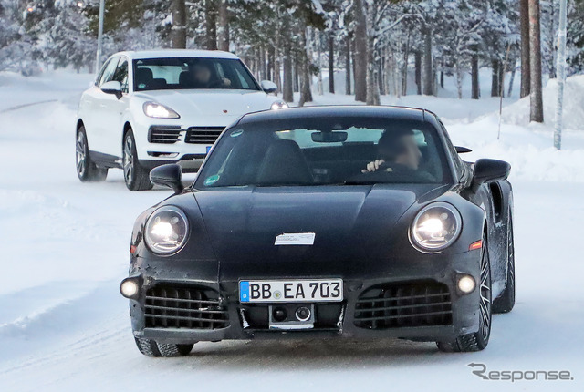 ポルシェ 911ターボ 改良新型プロトタイプ（スクープ写真）