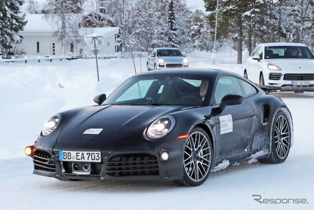 ポルシェ 911ターボ 改良新型プロトタイプ(スクープ写真)