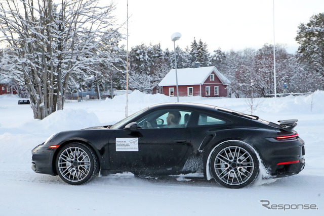 ポルシェ 911ターボ 改良新型プロトタイプ(スクープ写真)