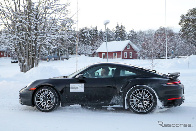 ポルシェ 911ターボ 改良新型プロトタイプ（スクープ写真）