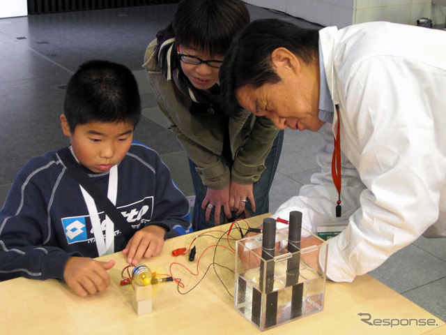 【ホンダ FCXクラリティ 登場】未来は子供が作る---体感イベント