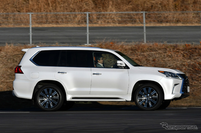 レクサス LX570(旧モデル)