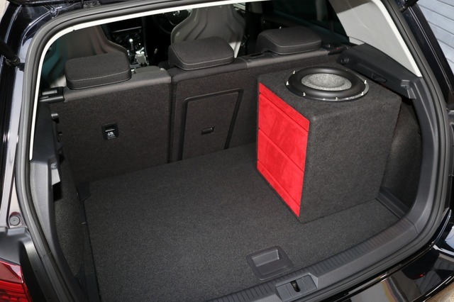car audio newcomer! VW ゴルフ(オーナー:山野竜希さん) by custom&car Audio PARADA 後編
