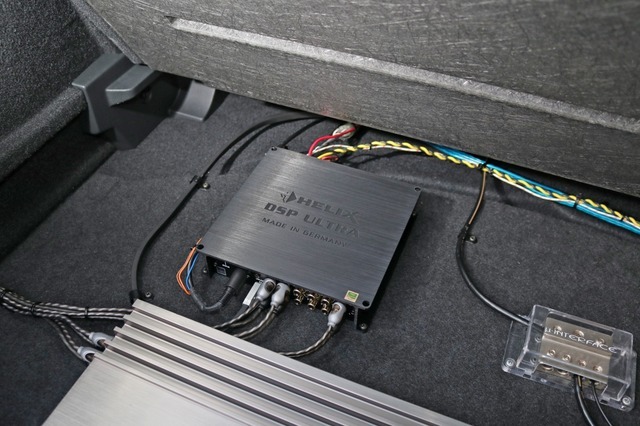 car audio newcomer! VW ゴルフ(オーナー:山野竜希さん) by custom&car Audio PARADA 後編