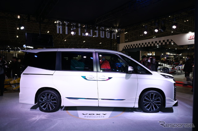 トヨタ ヴォクシー モデリスタ(東京オートサロン2022)