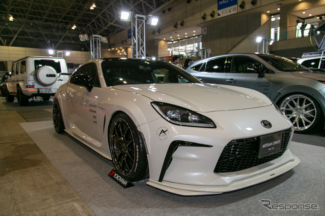 ARTISAN SPIRITS:GR 86のエアロパーツやハリアー、レクサスカスタムカーを展示…東京オートサロン2022