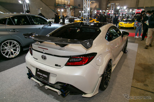 ARTISAN SPIRITS:GR 86のエアロパーツやハリアー、レクサスカスタムカーを展示…東京オートサロン2022