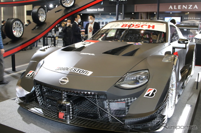 サーキットを表現!「走るわくわく」を提供し続けるブリヂストン…東京オートサロン2022