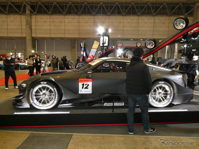 サーキットを表現!「走るわくわく」を提供し続けるブリヂストン…東京オートサロン2022
