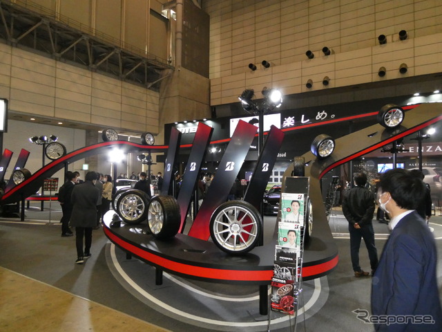 サーキットを表現！「走るわくわく」を提供し続けるブリヂストン…東京オートサロン2022