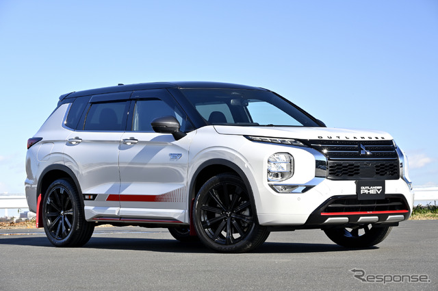 三菱 アウトランダーPHEV ラリーアートスタイル(東京オートサロン2022)