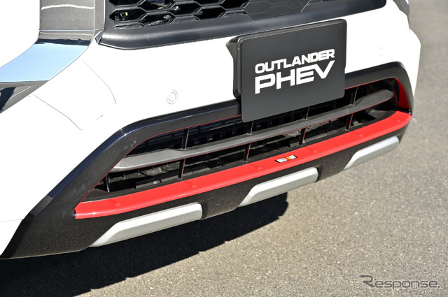 三菱 アウトランダーPHEV ラリーアートスタイル(東京オートサロン2022)