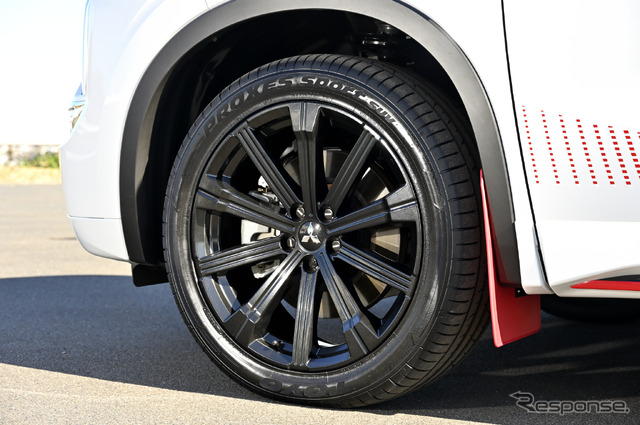 三菱 アウトランダーPHEV ラリーアートスタイル(東京オートサロン2022)