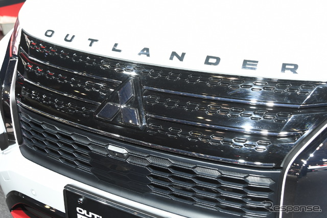 三菱 アウトランダーPHEV ラリーアートスタイル(東京オートサロン2022)