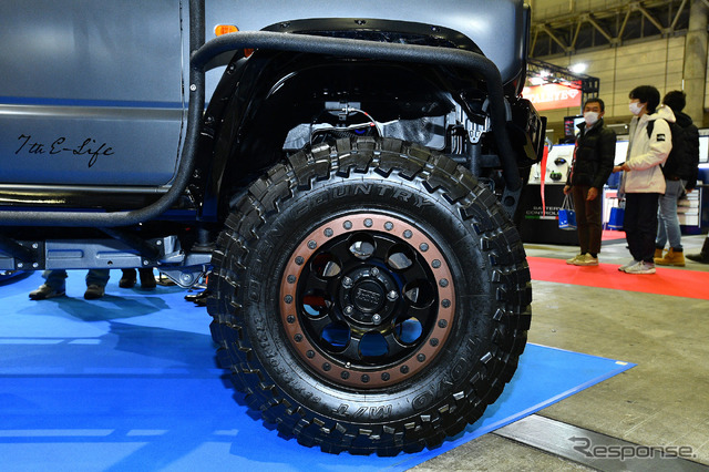 NATS自動車大学校の学生が制作した5ドアのジムニー『NATS JIMNY kimun kamy』(東京オートサロン2022)