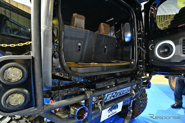 NATS自動車大学校の学生が制作した5ドアのジムニー『NATS JIMNY kimun kamy』(東京オートサロン2022)
