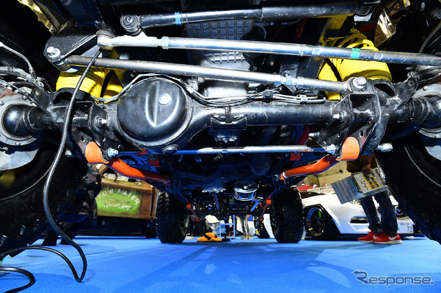NATS自動車大学校の学生が制作した5ドアのジムニー『NATS JIMNY kimun kamy』(東京オートサロン2022)
