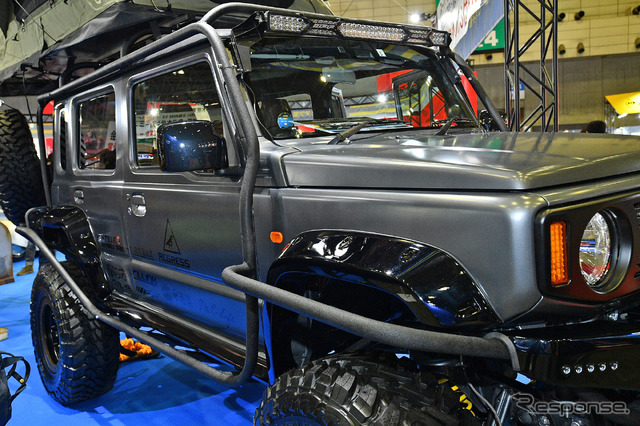 NATS自動車大学校の学生が制作した5ドアのジムニー『NATS JIMNY kimun kamy』(東京オートサロン2022)