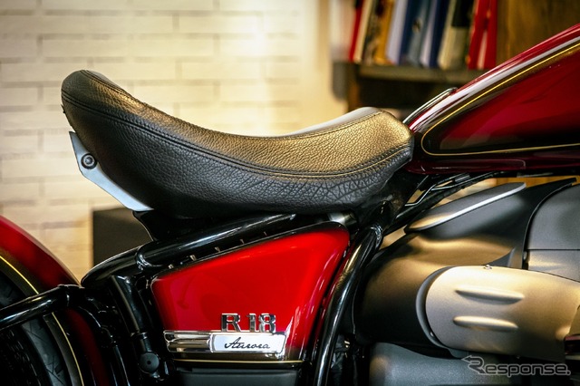 BMW R18 オーロラ