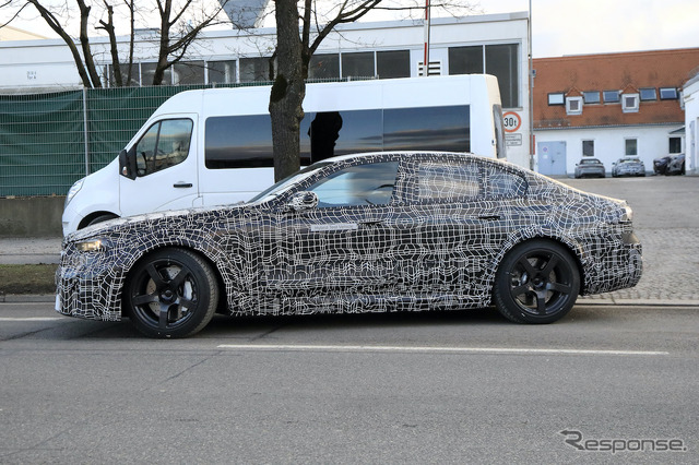 BMW M5セダン 次期型プロトタイプ(スクープ写真)