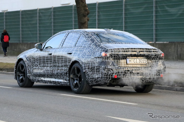 BMW M5セダン 次期型プロトタイプ(スクープ写真)