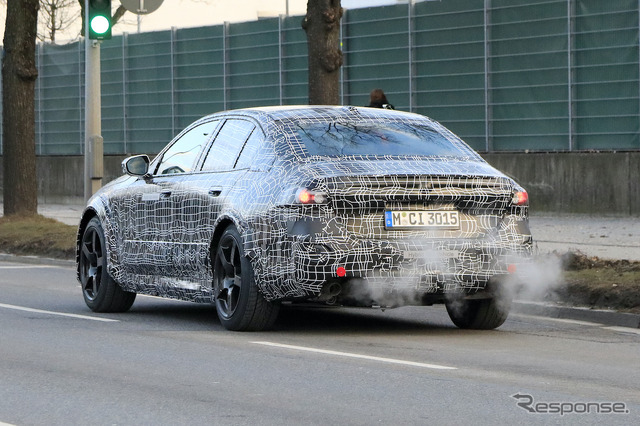BMW M5セダン 次期型プロトタイプ(スクープ写真)