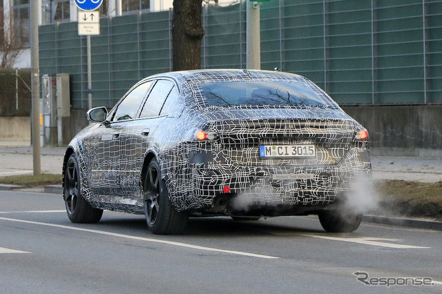 BMW M5セダン 次期型プロトタイプ(スクープ写真)