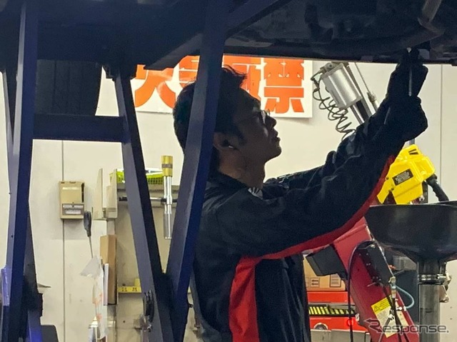 フィリピン人の自動車整備エンジニア