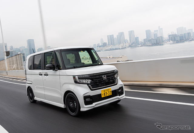 Honda N-BOX Custom STYLE+ BLACK
