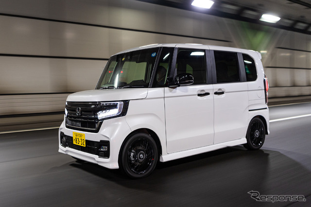 Honda N-BOX Custom STYLE+ BLACK