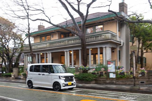 Honda N-BOX Custom STYLE+ BLACK