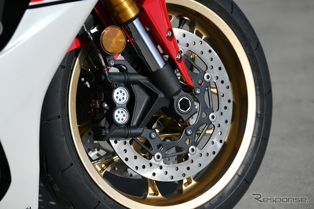 ヤマハ YZF-R1 WGP 60th Anniversary