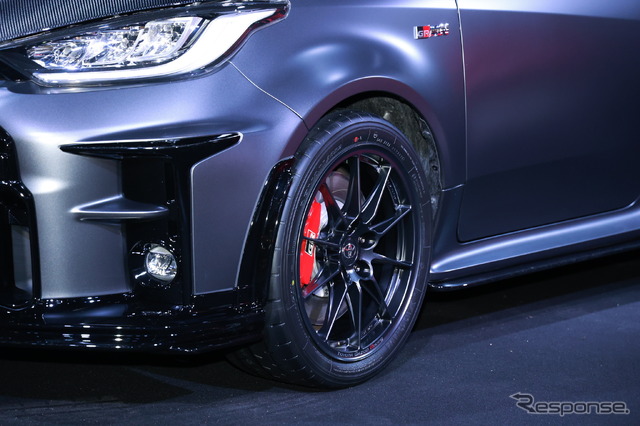 GRMNヤリス サーキットパッケージ(東京オートサロン2022)