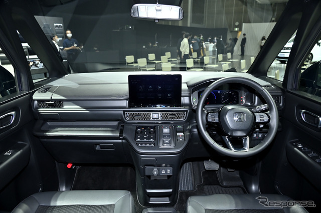 ホンダ・ステップワゴン新型(スパーダ)