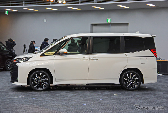 トヨタ・ノア 新型(エアロモデル)