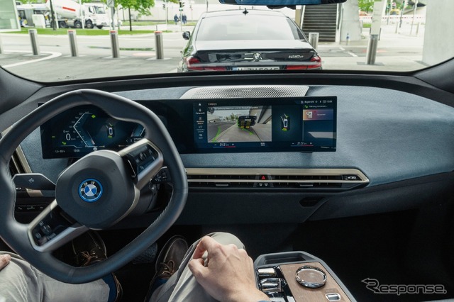 BMW iX の自動駐車システム