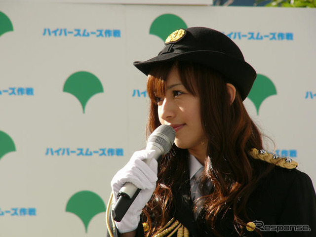 セーフティ&スムーズ東京フェア2008 写真蔵…優木まおみ の婦警姿