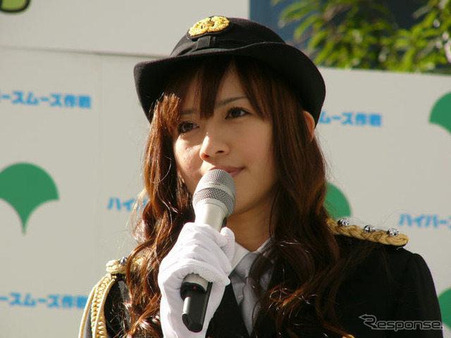 セーフティ&スムーズ東京フェア2008 写真蔵…優木まおみ の婦警姿
