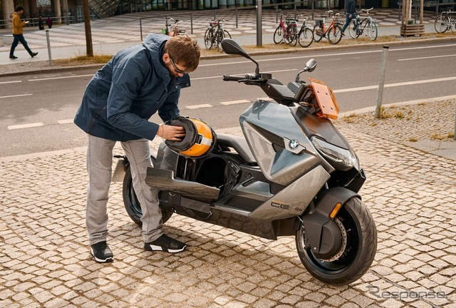 BMW CE 04