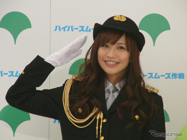 セーフティ&スムーズ東京フェア2008 写真蔵…優木まおみ の婦警姿