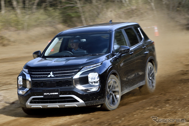 三菱 アウトランダーPHEV 新型に公道&オフロードで試乗