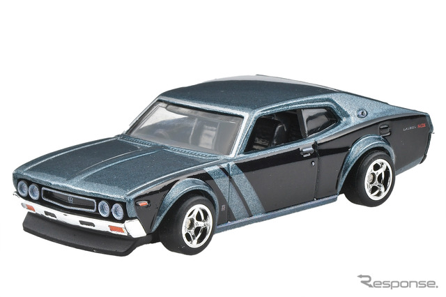 '日産 ローレル 2000SGX(2月下旬発売予定)